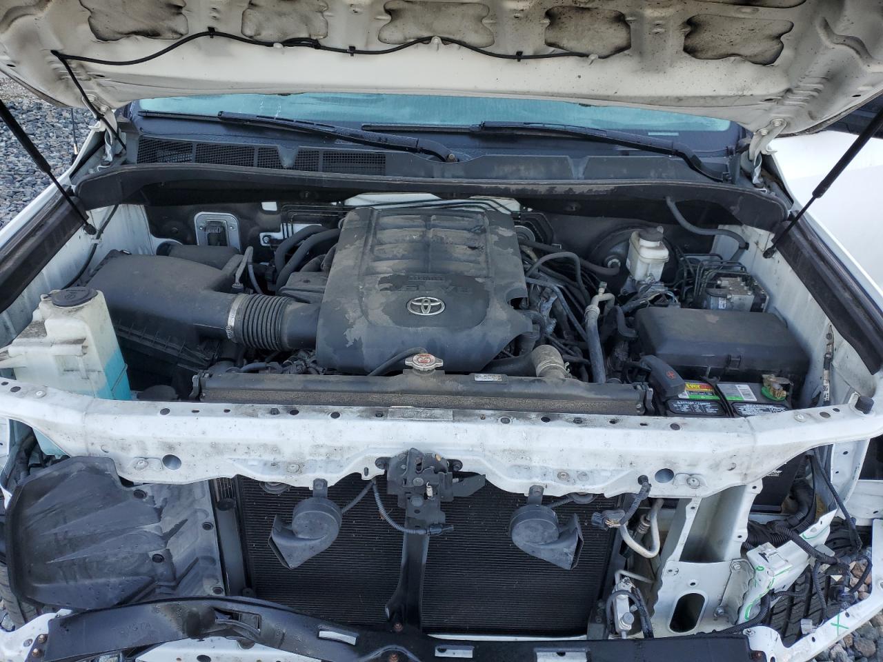 2019 Toyota Tundra - Image 11