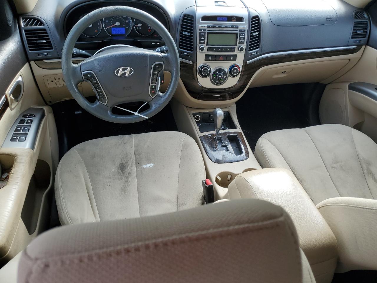 2012 Hyundai Santa Fe - Image 8