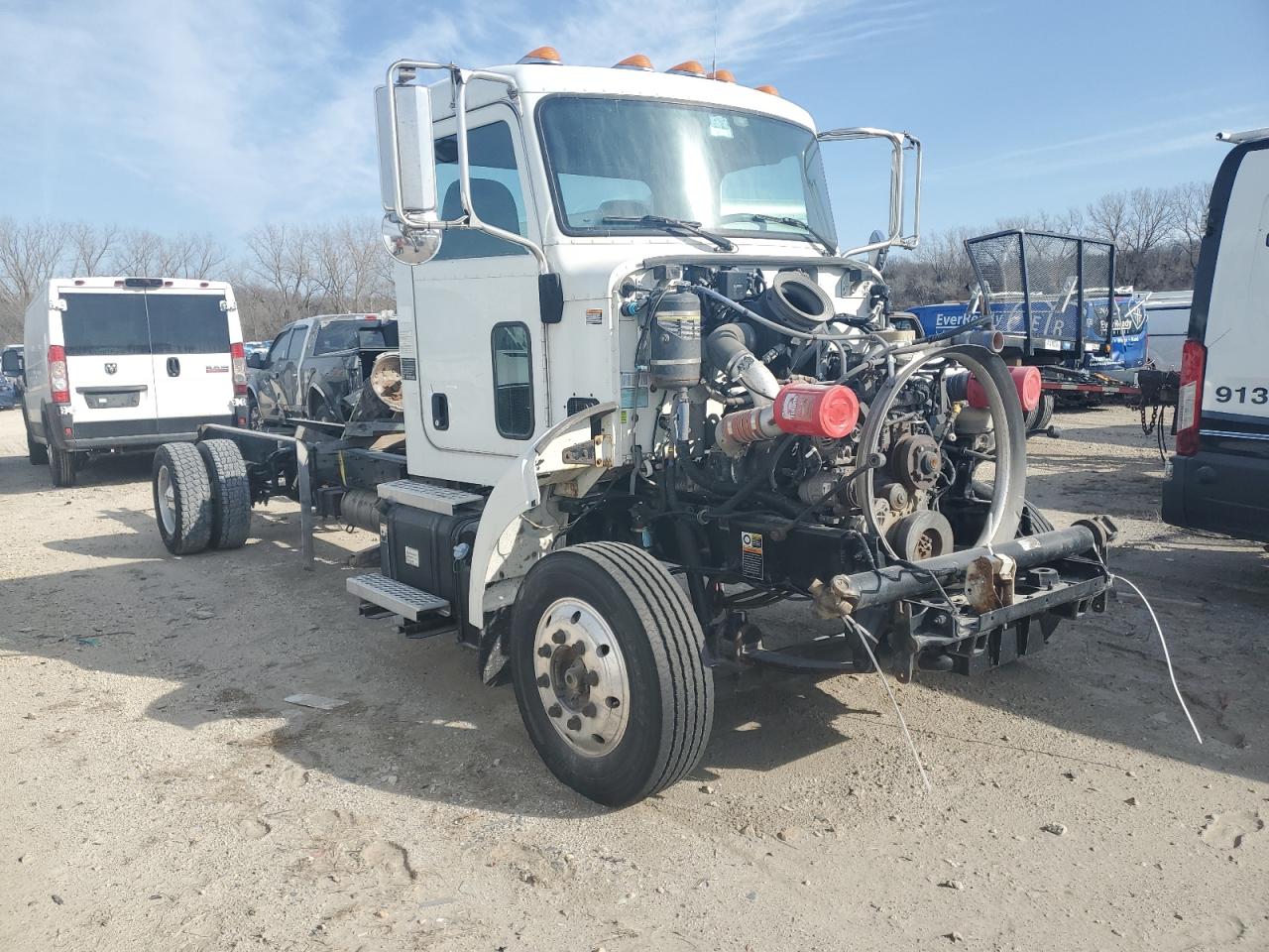 2015 Peterbilt 325 zu verkaufen in Kansas City, KS - Mechanical