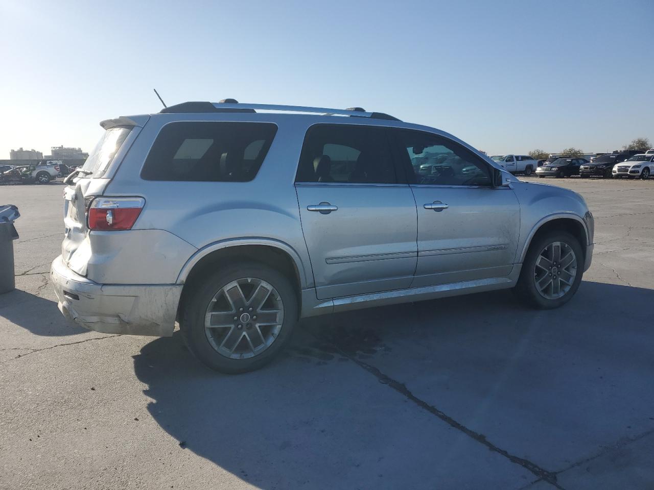 2012 GMC Acadia - Image 3