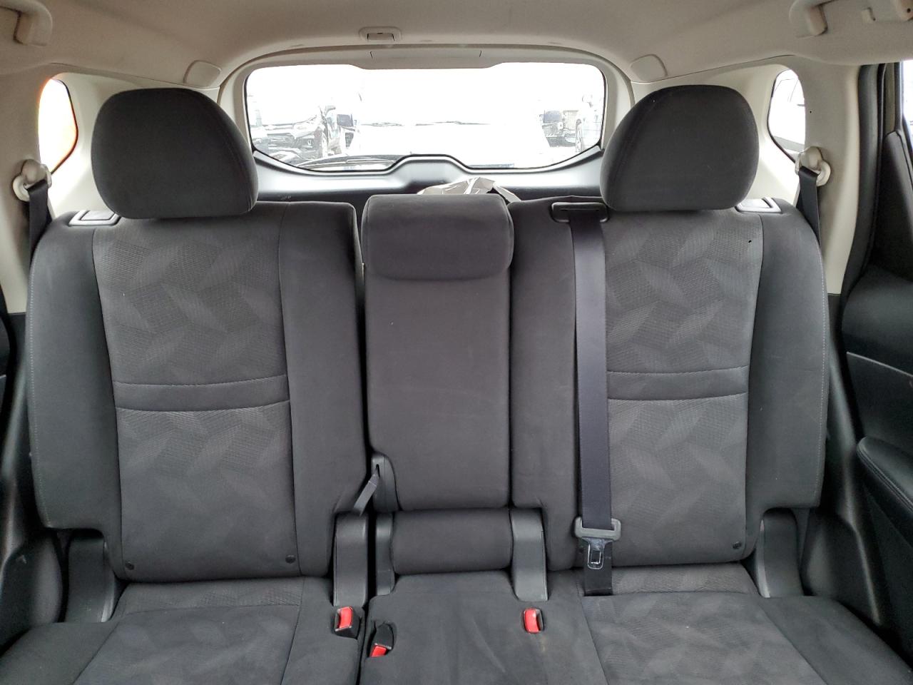 2015 Nissan Rogue - Image 10