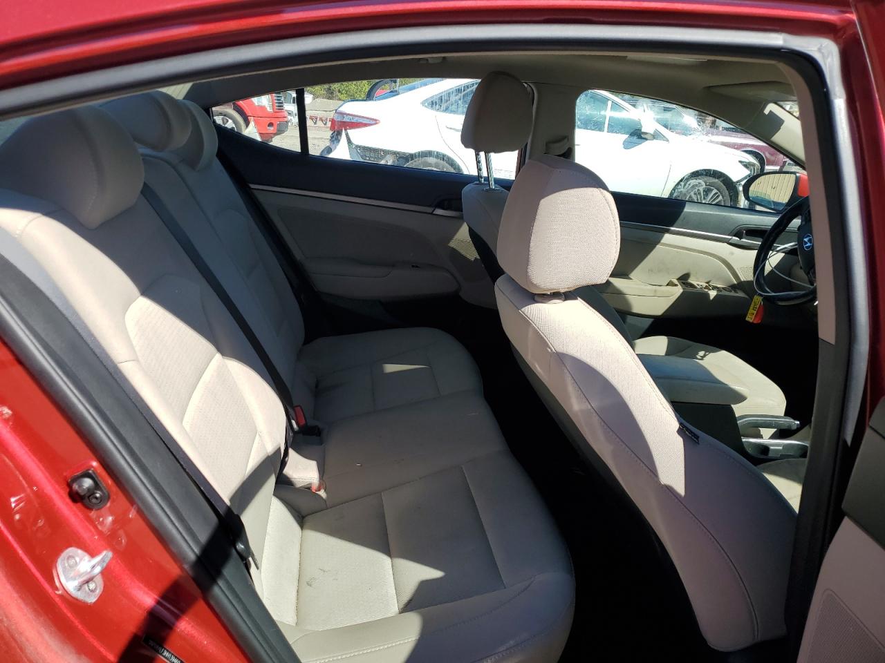 2017 Hyundai Elantra - Image 10