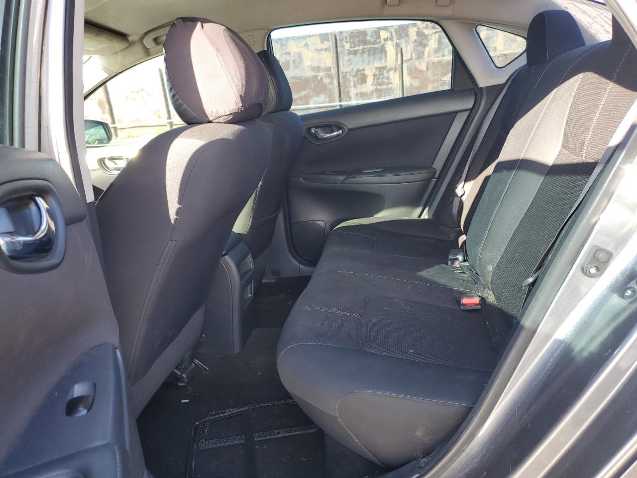 2016 Nissan Sentra - Image 10