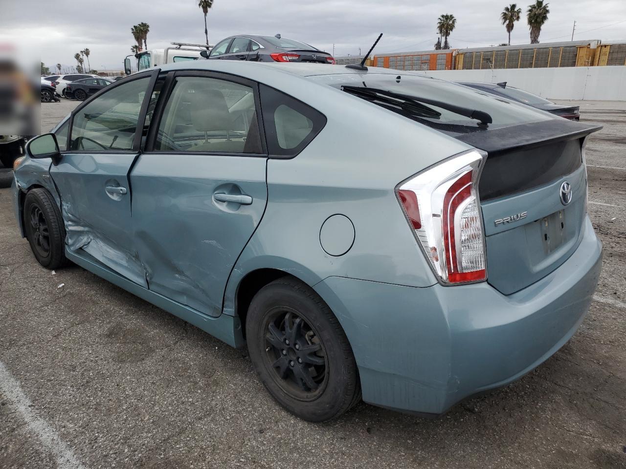 2015 Toyota Prius - Image 2