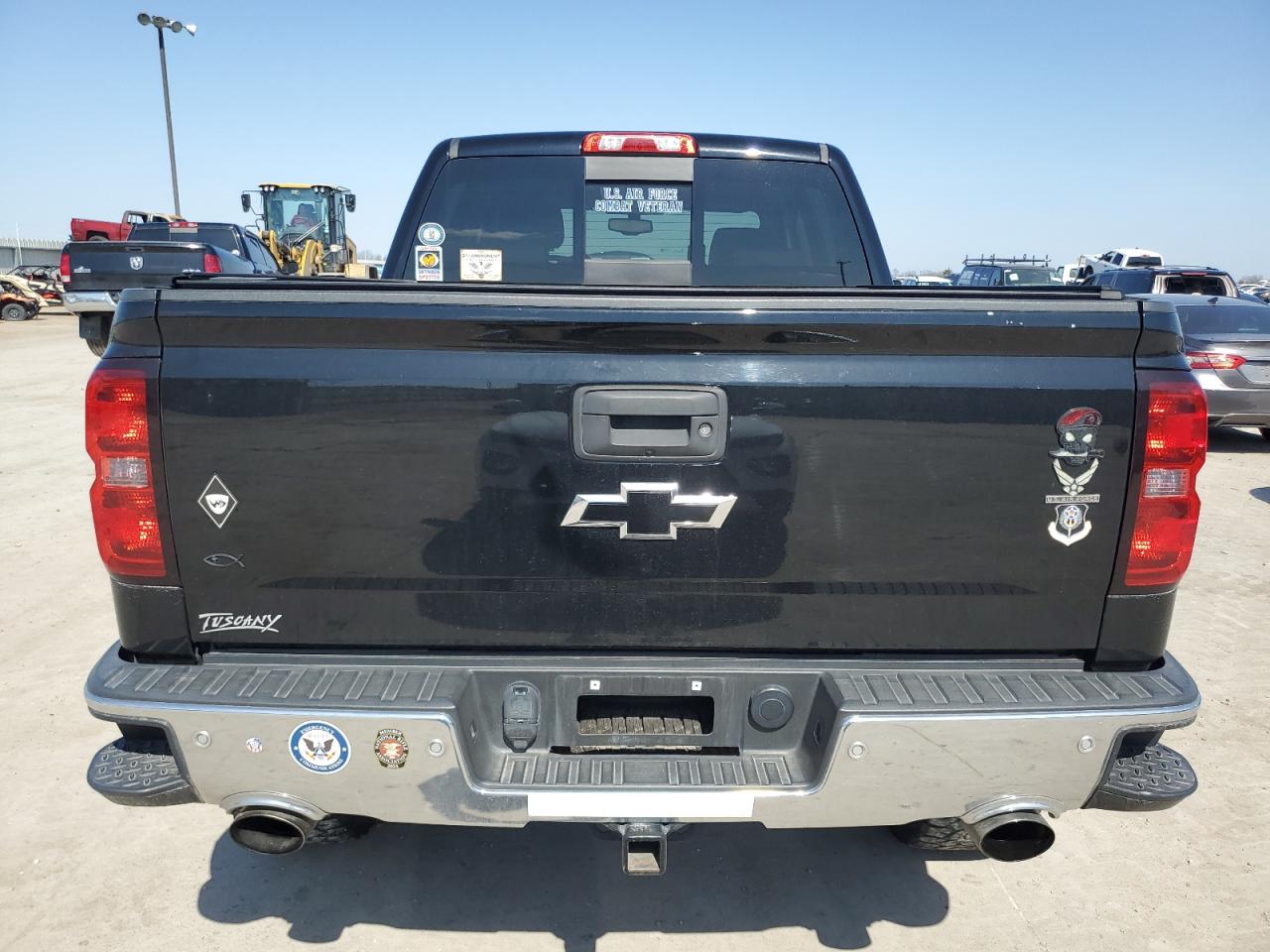 2015 Chevrolet Silverado - Image 6