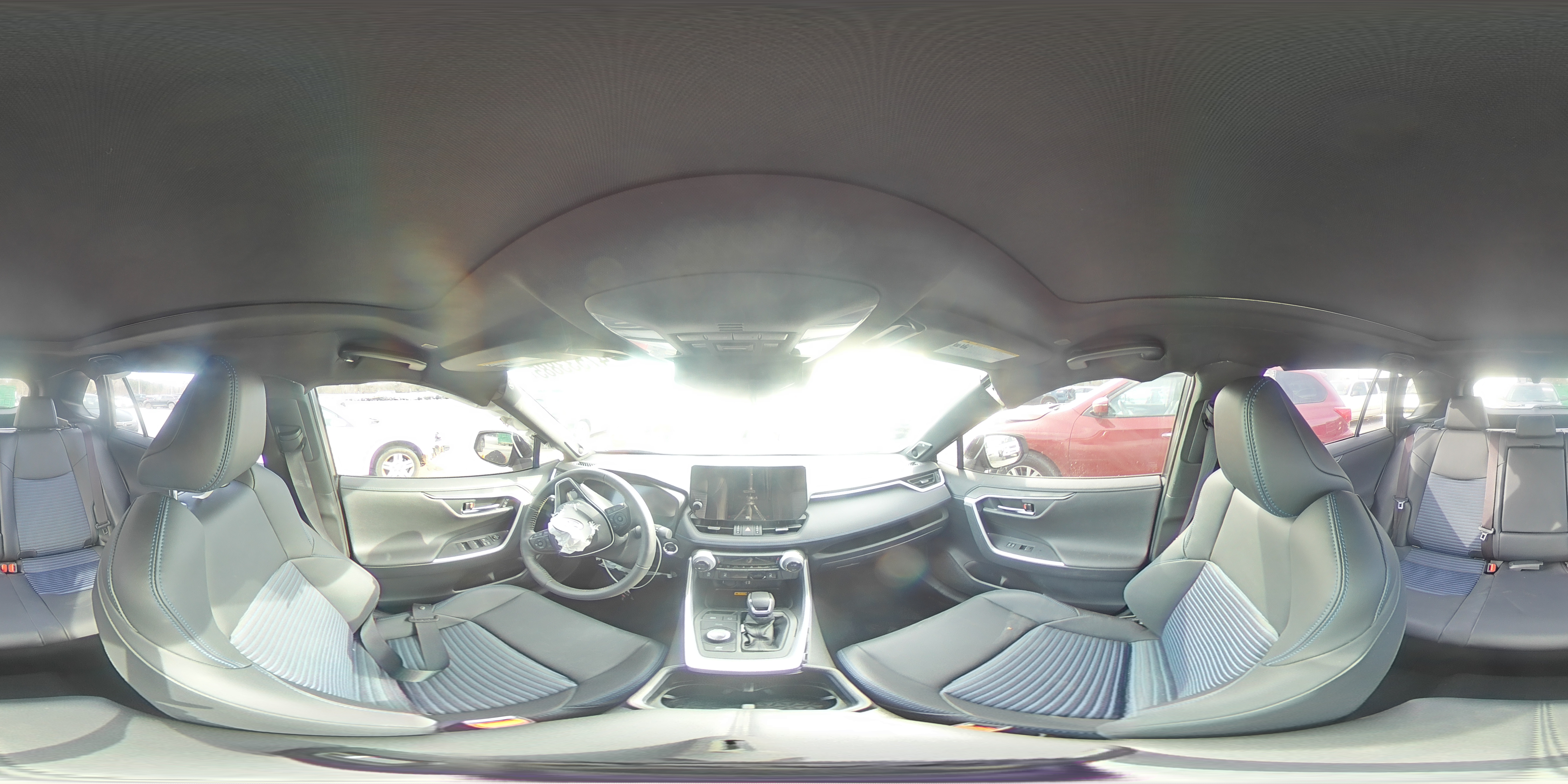 2024 Toyota RAV 4 - Image 15
