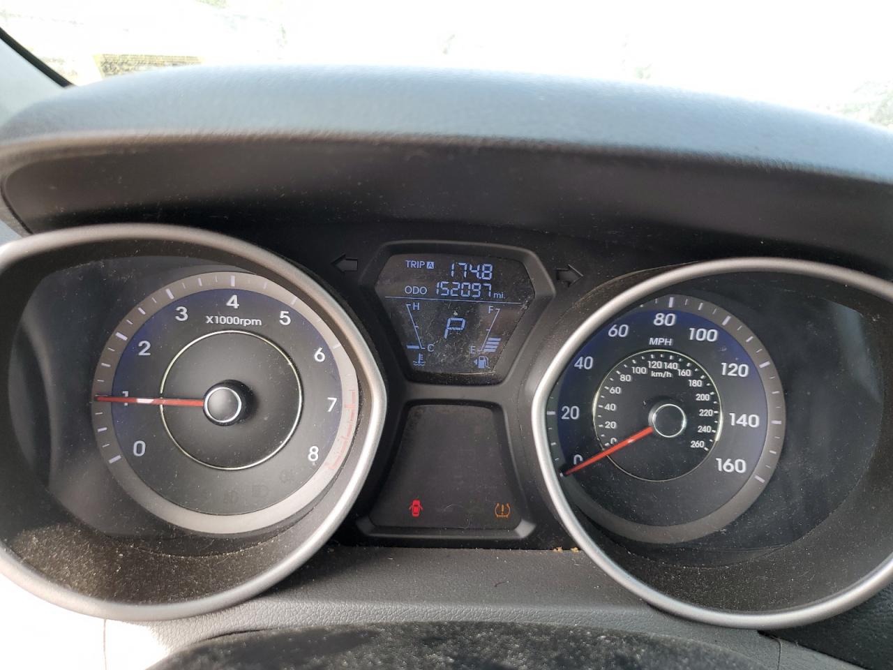 2012 Hyundai Elantra - Image 9