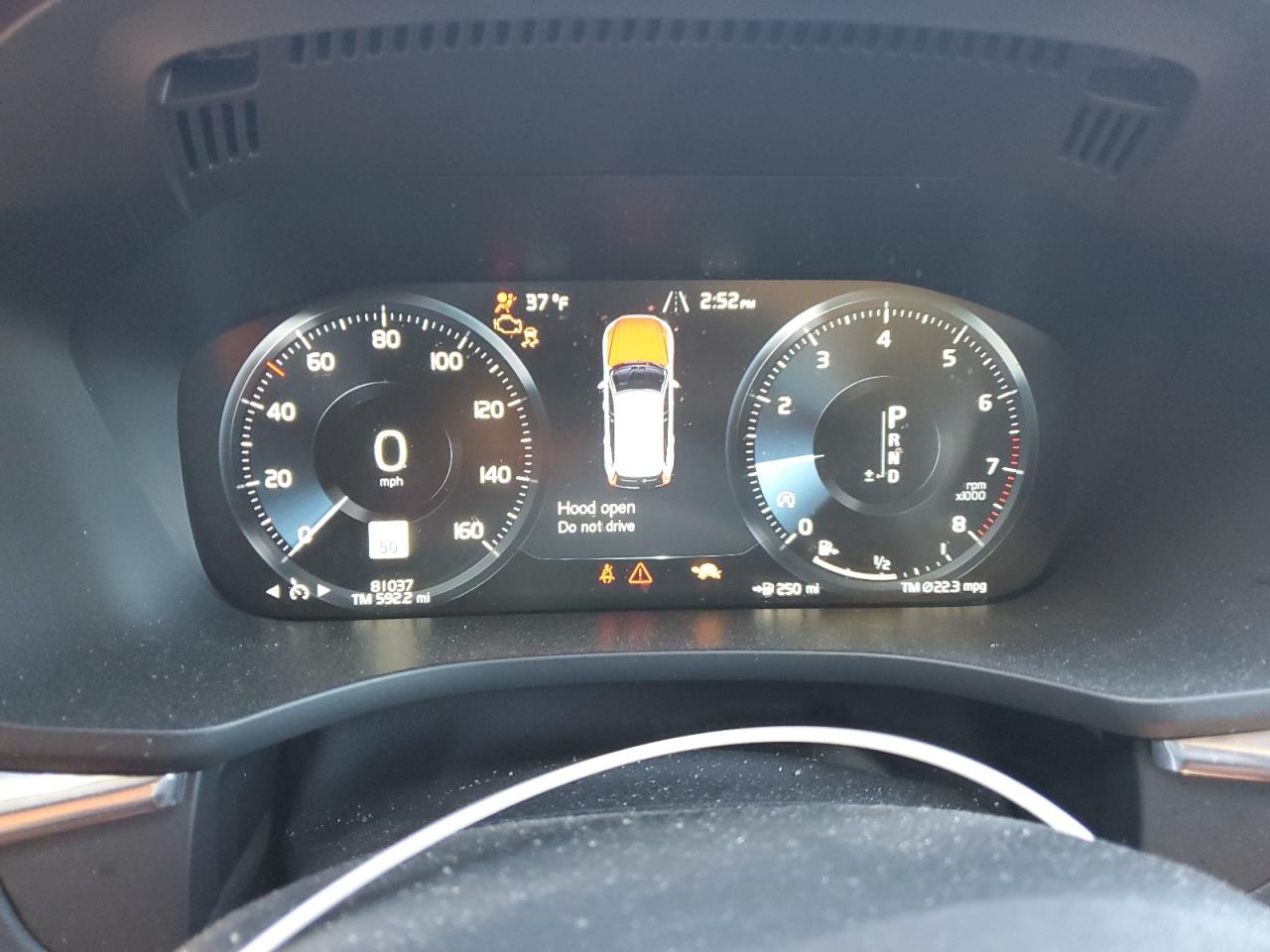 2020 Volvo XC60 - Image 9