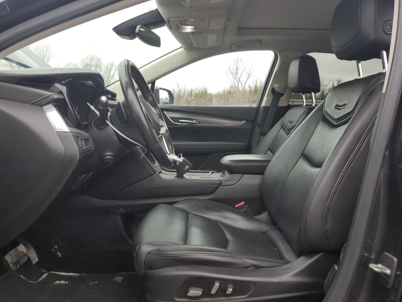 2019 Cadillac XT5 - Image 7