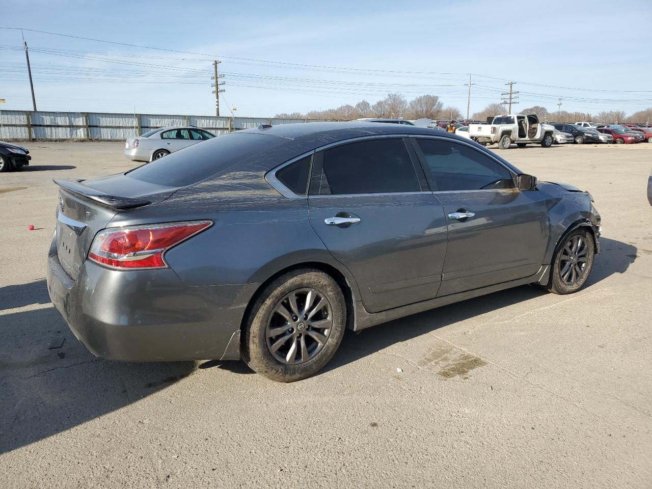 2015 Nissan Altima - Image 3
