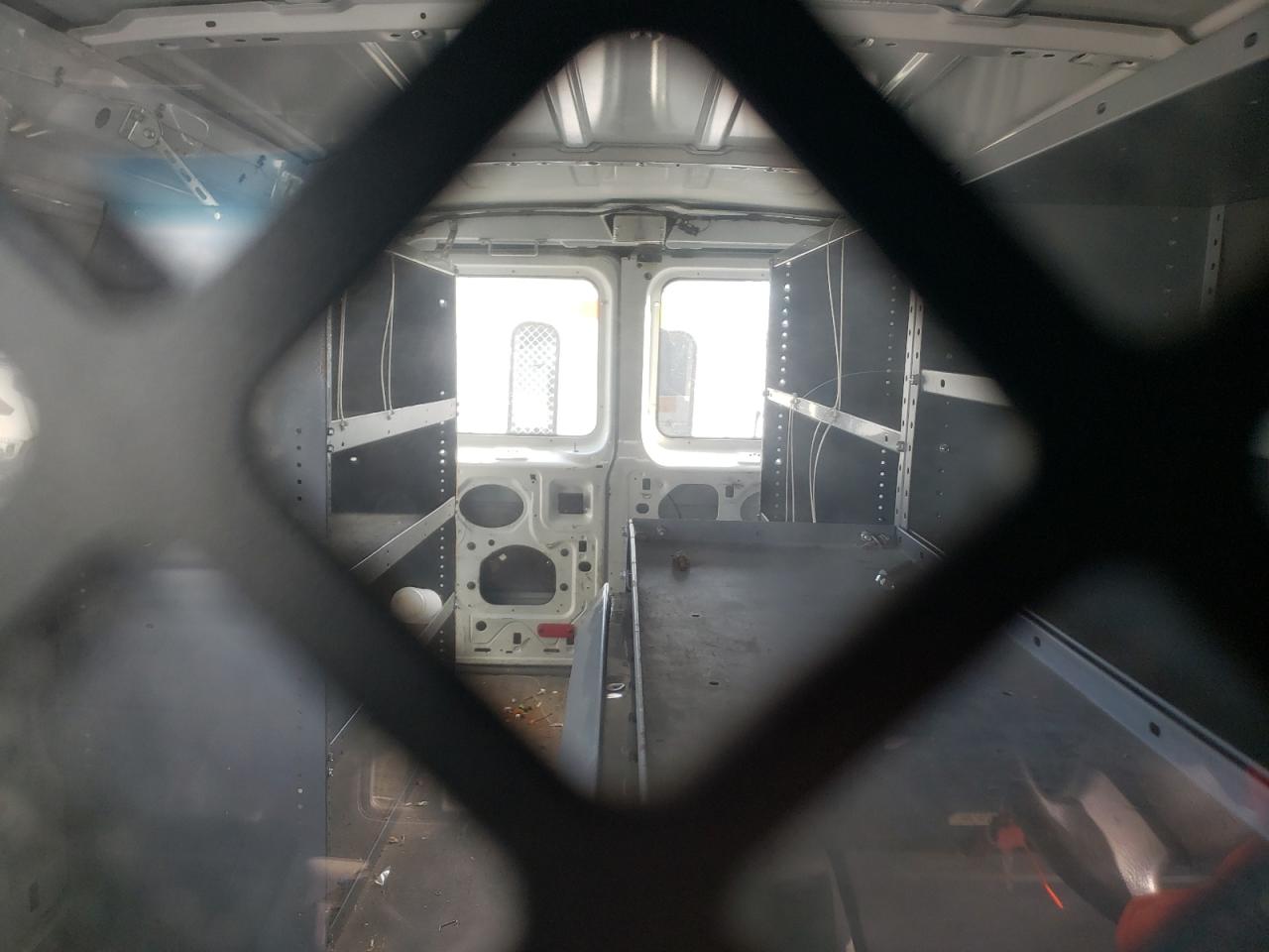 2009 Ford Econoline E350 Super Duty Van VIN: 1FTSE34L99DA27882 Lot: 47972325