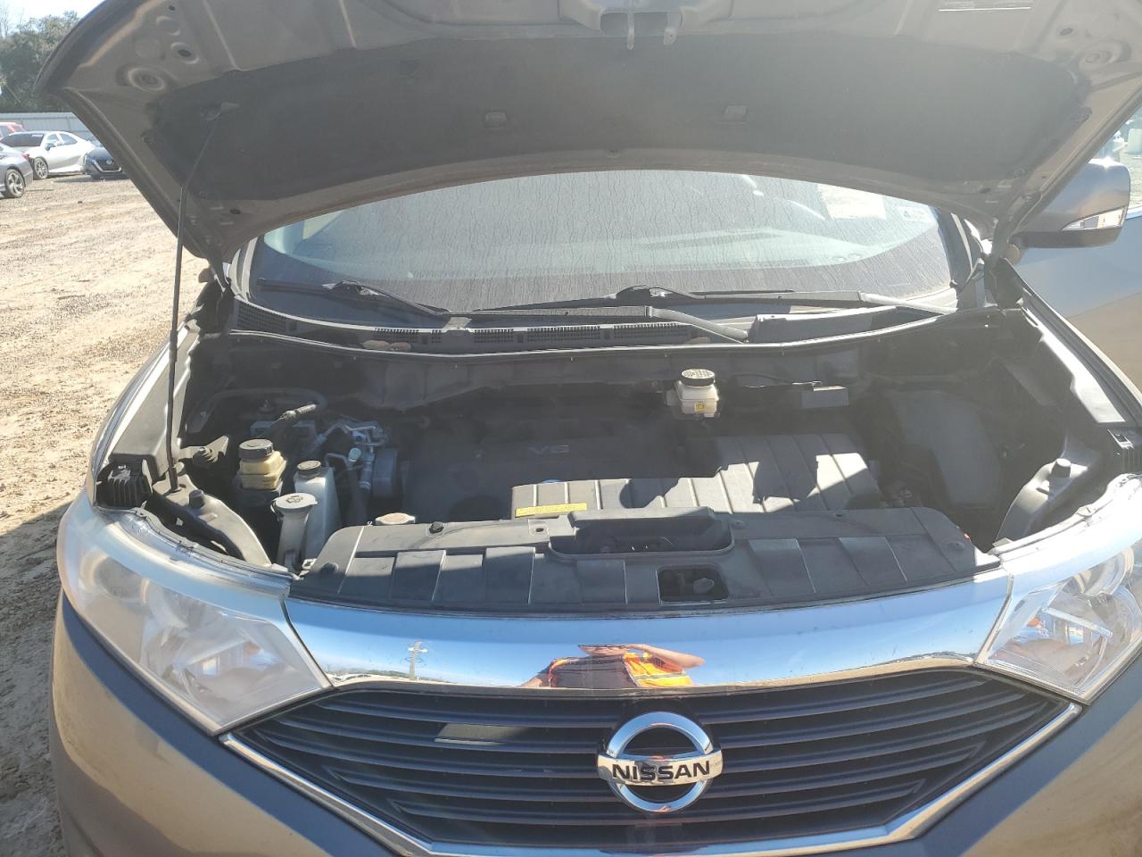 2015 Nissan Quest - Image 14