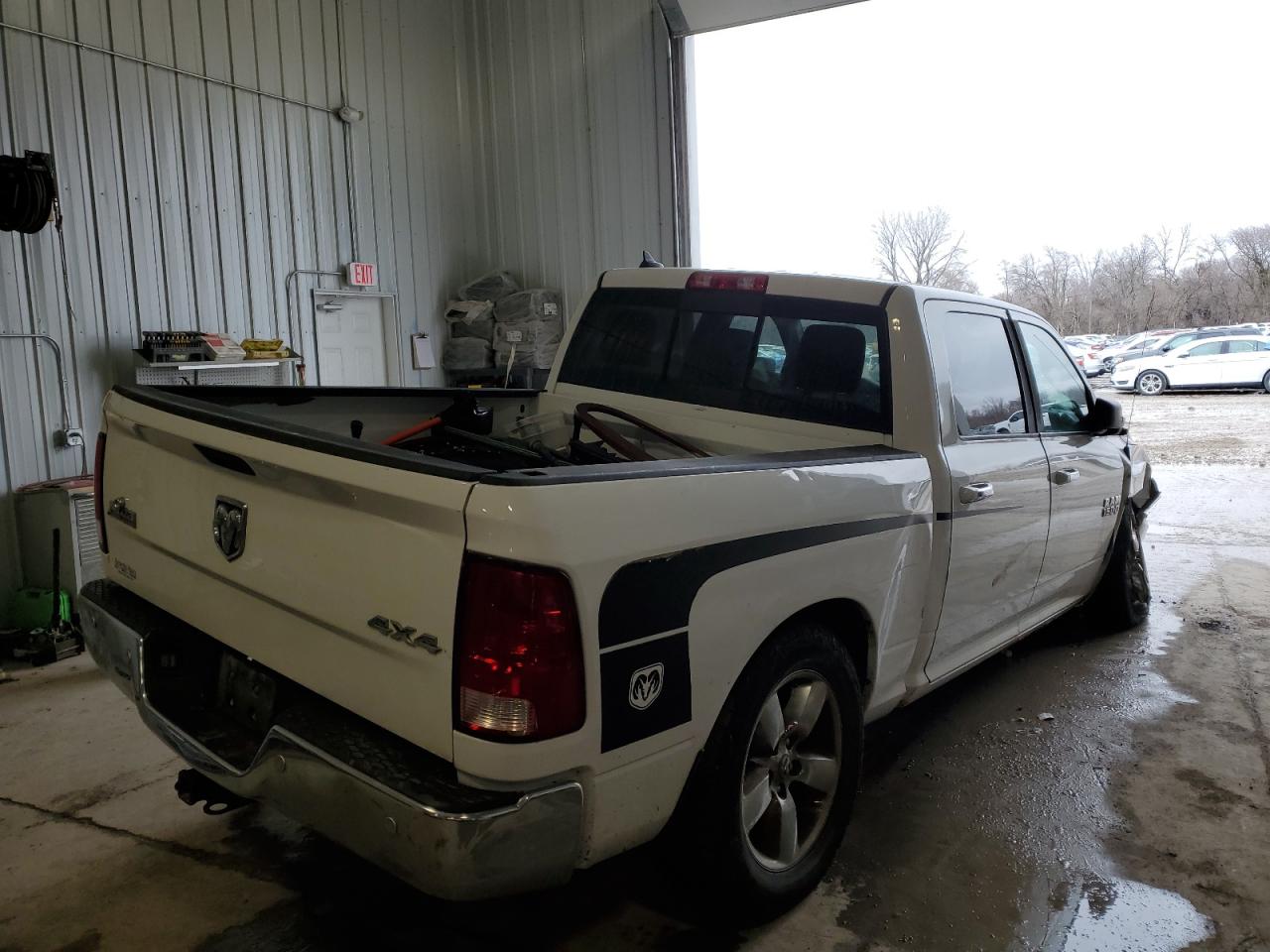 2016 RAM 1500 - Image 3