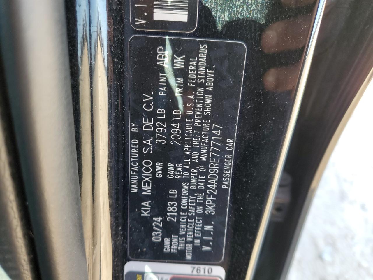 2024 Kia Forte - Image 14