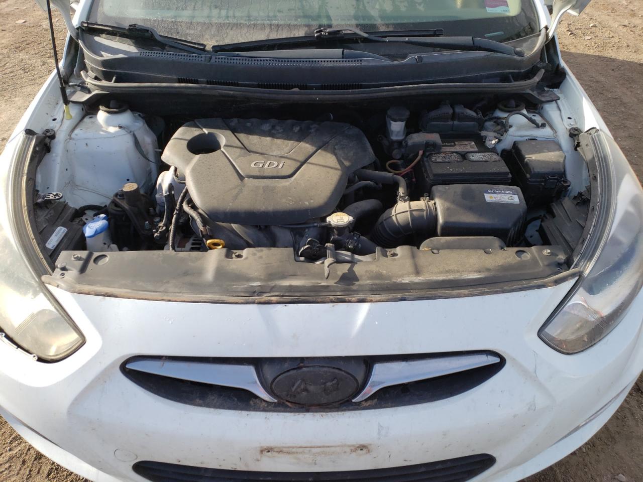2013 Hyundai Accent - Image 11