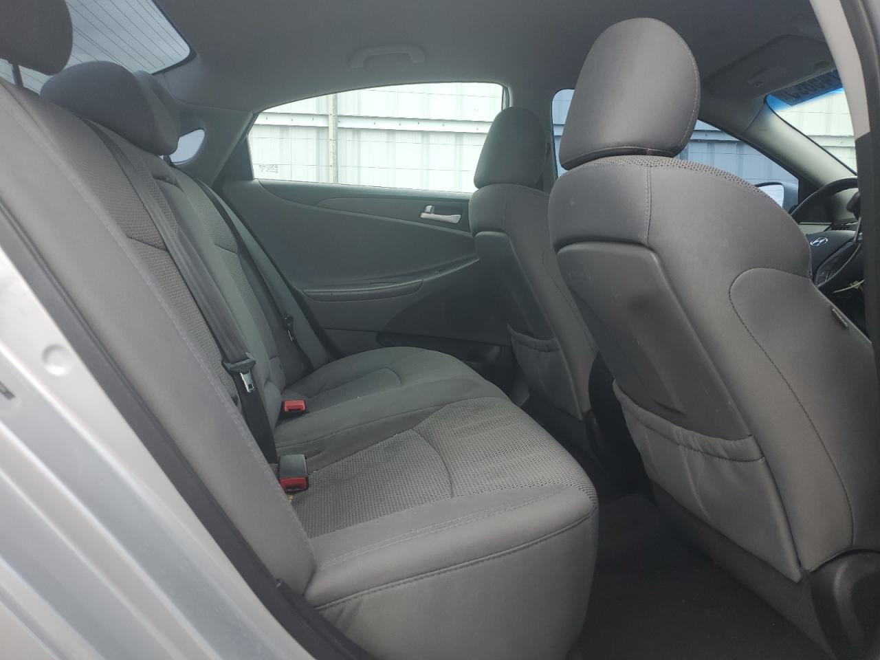 2014 Hyundai Sonata - Image 10
