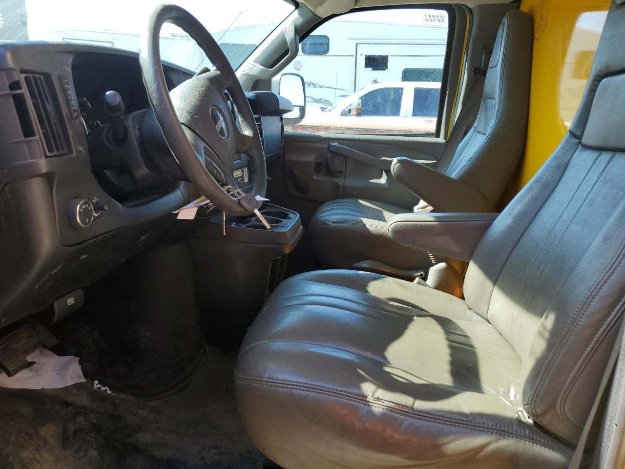 2017 GMC Savana - Image 7