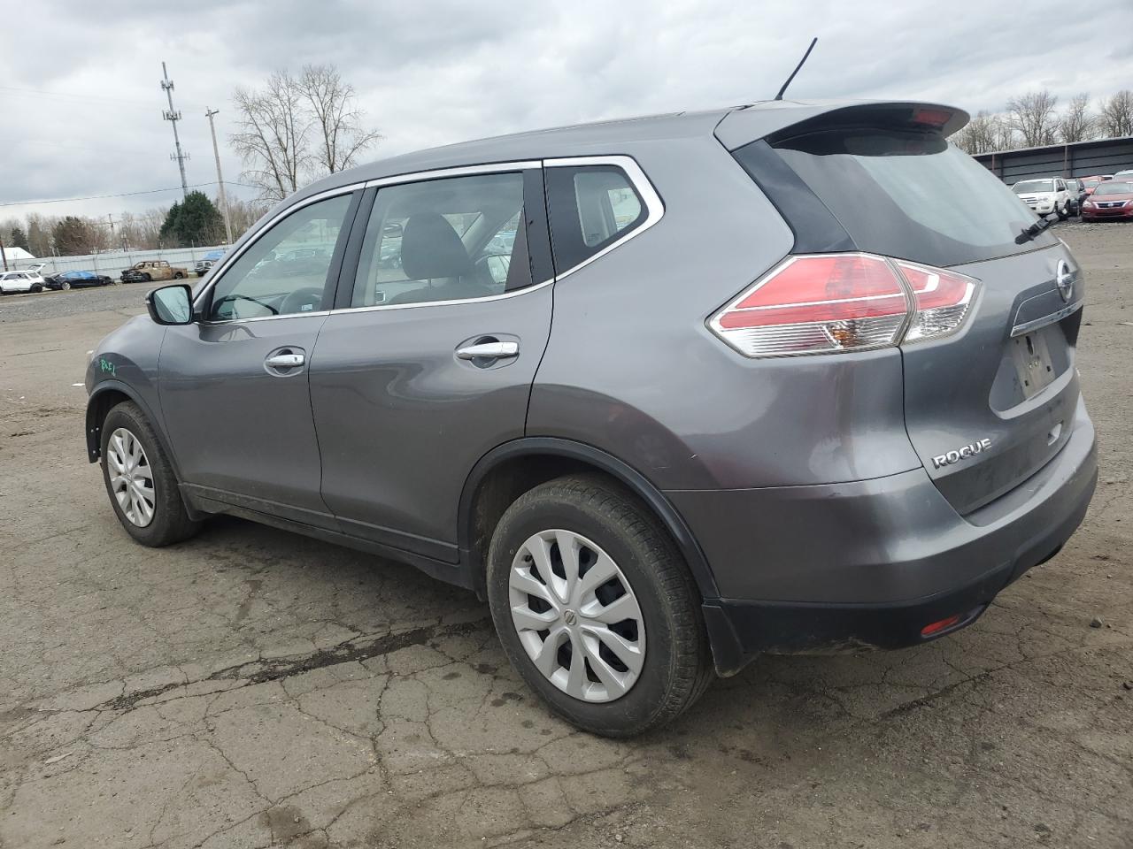 2015 Nissan Rogue - Image 2