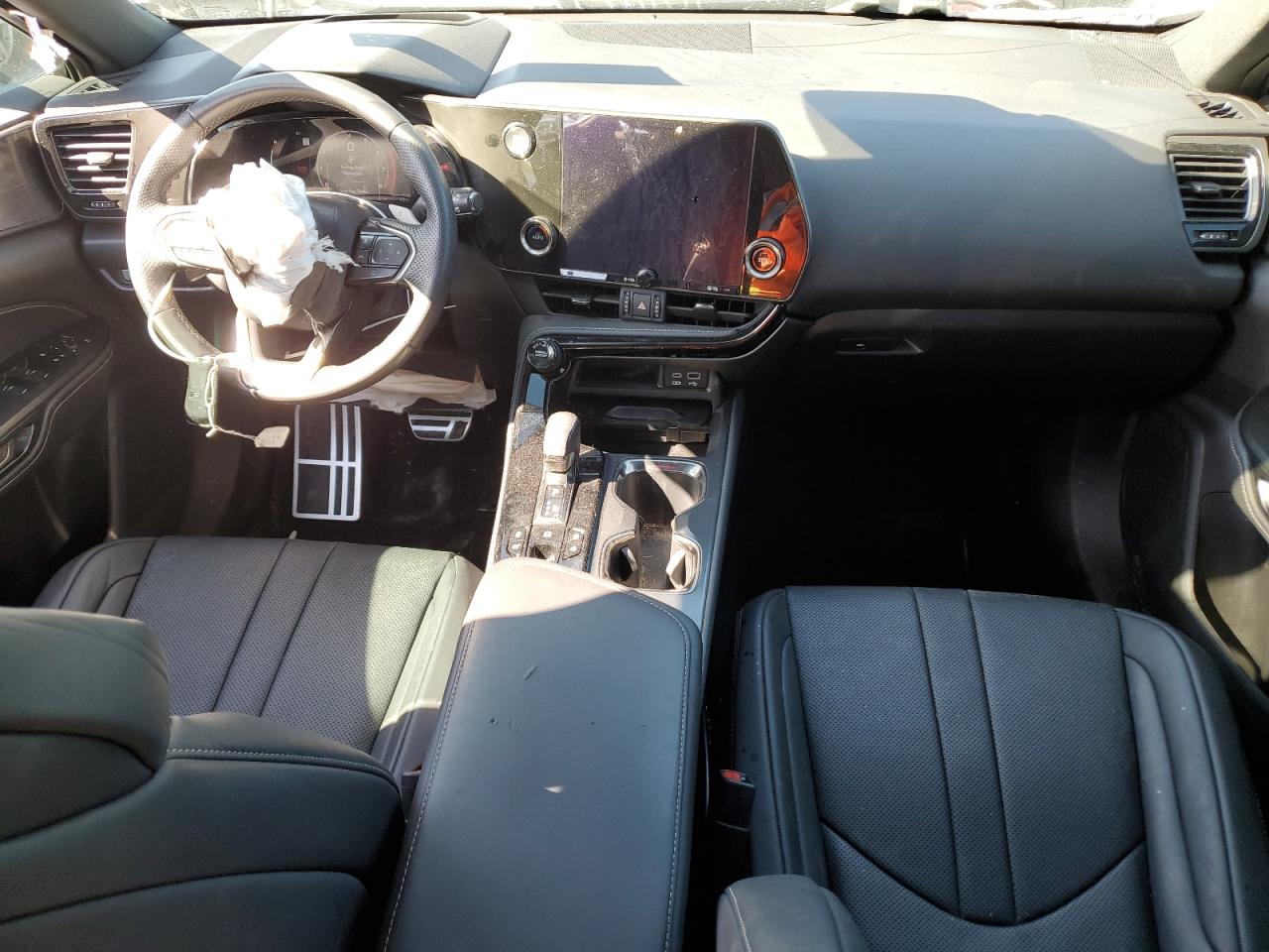 2023 Lexus NX - Image 8
