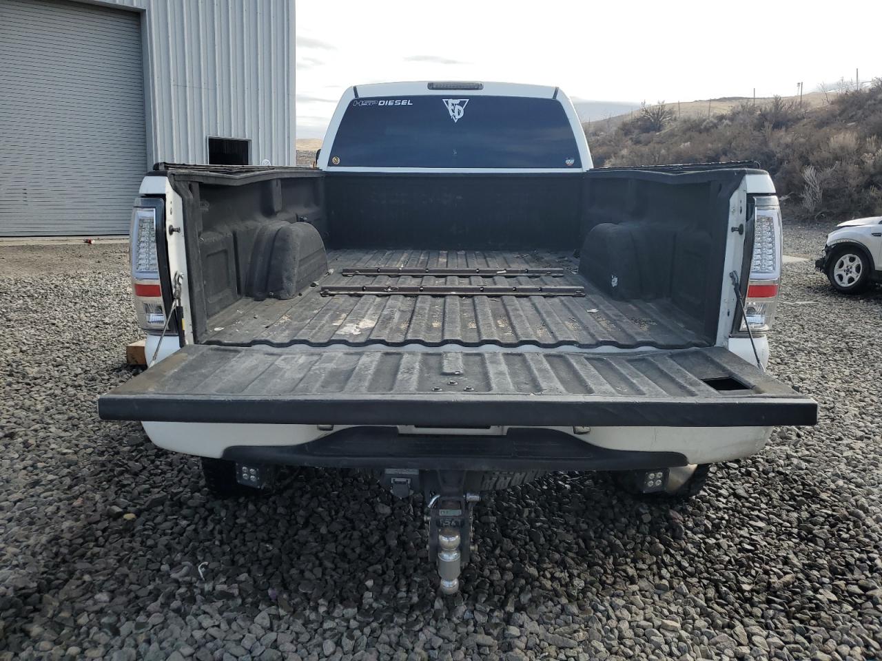 2006 Chevrolet Silverado - Image 6
