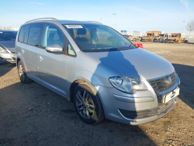 2009 VOLKSWAGEN TOURAN SE