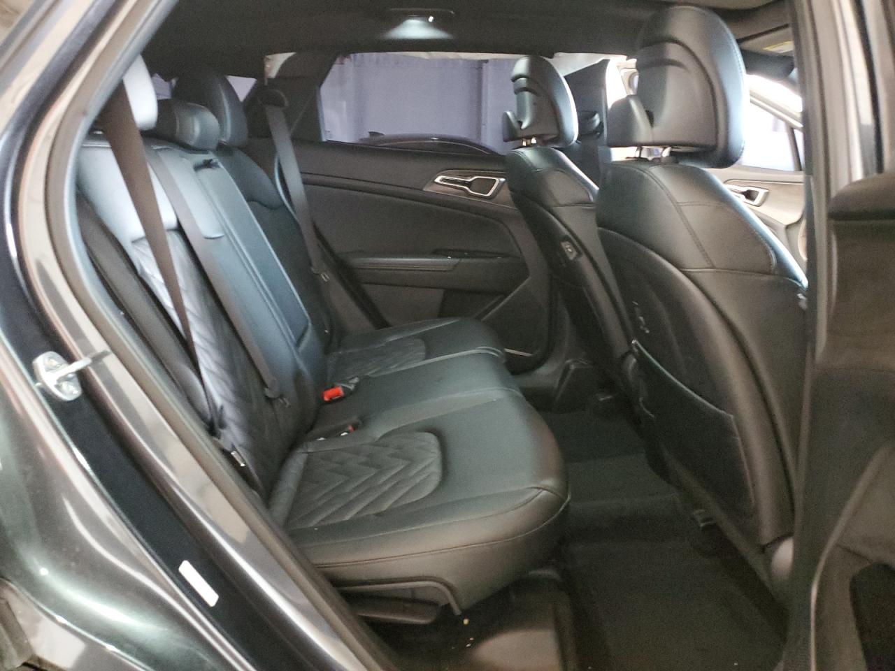 2023 Kia Sportage - Image 11