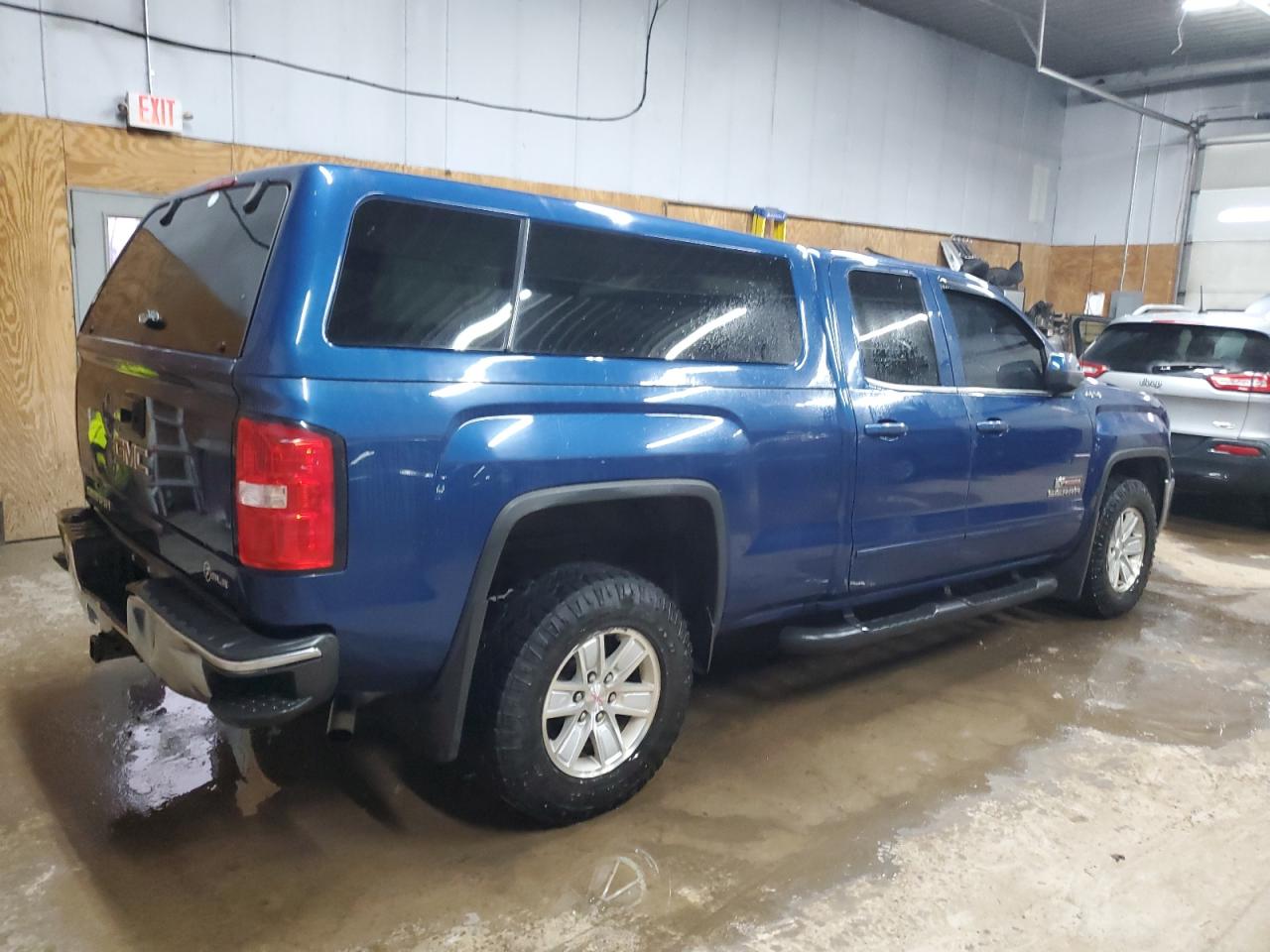 2017 GMC Sierra - Image 3
