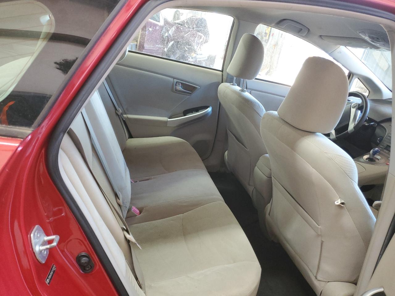 2012 Toyota Prius - Image 10