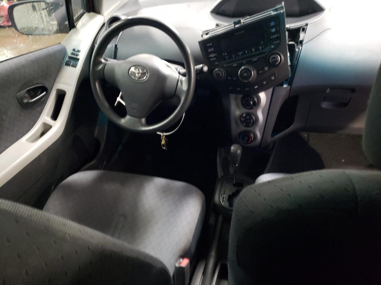 2009 Toyota Yaris - Image 8