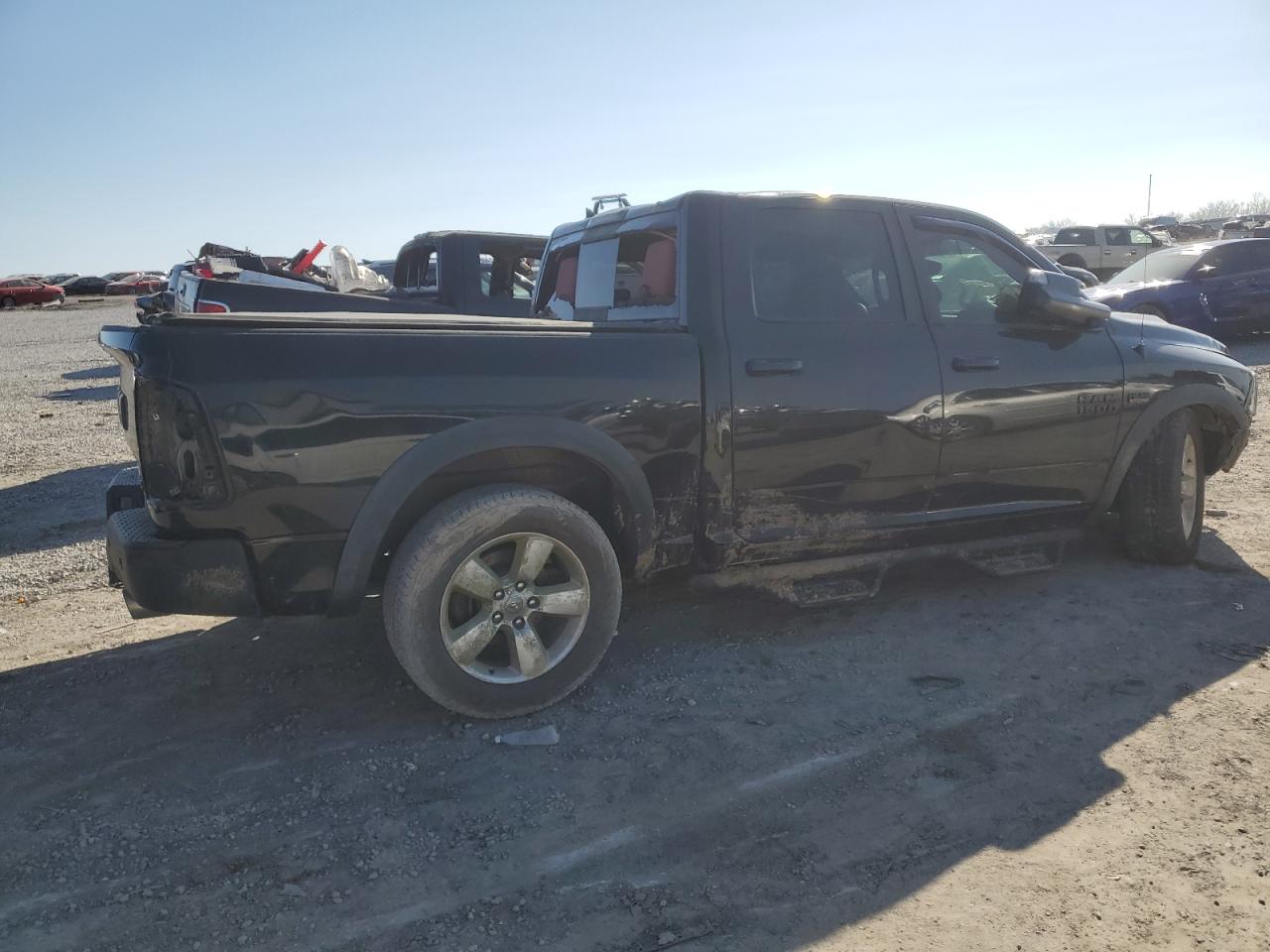 2017 RAM 1500 - Image 3