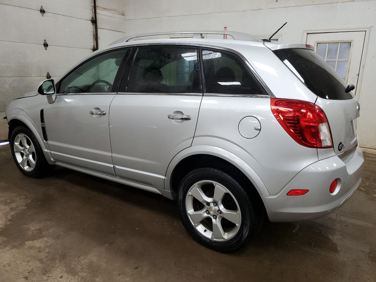 2014 Chevrolet Captiva - Image 2
