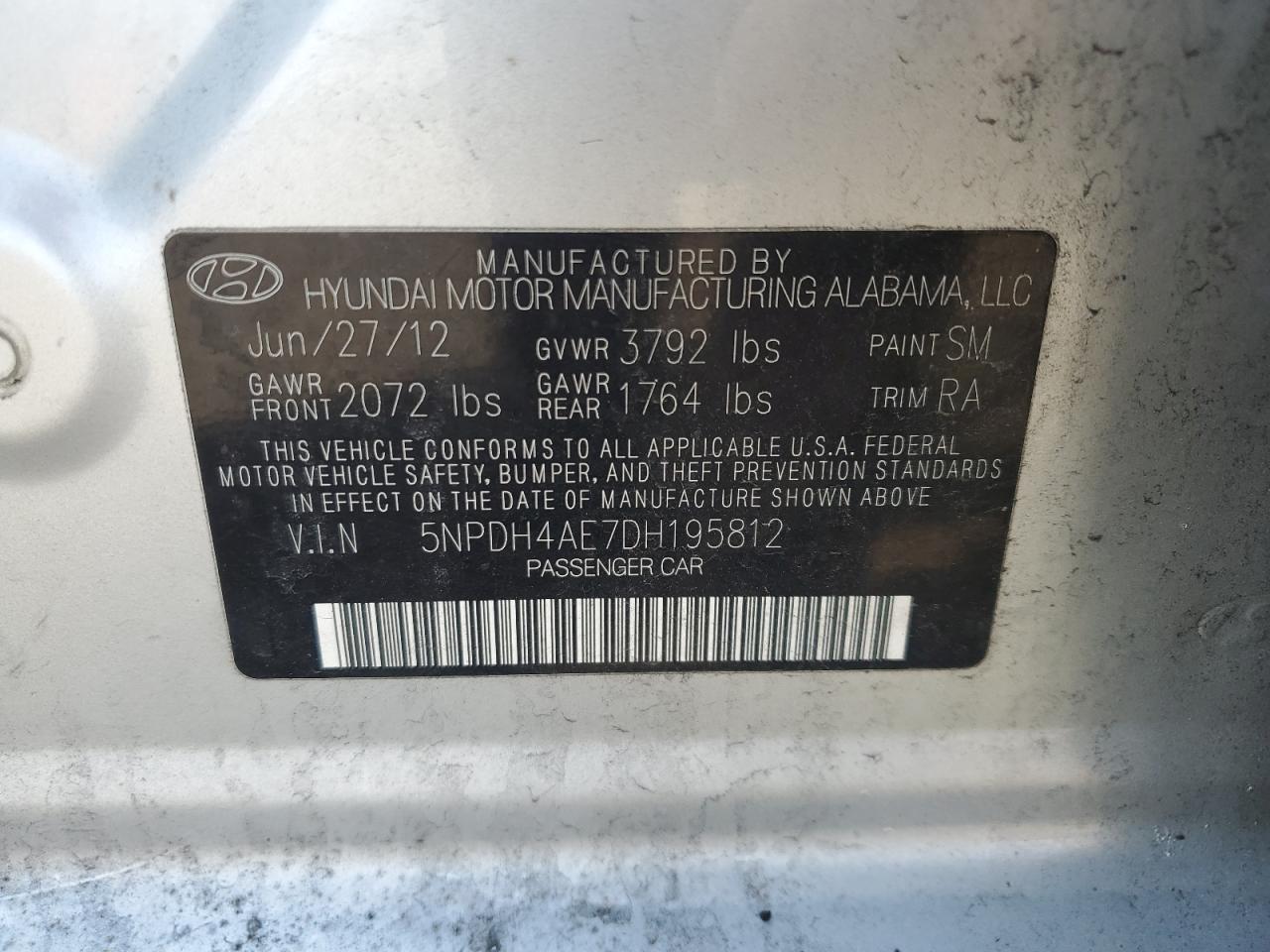 2013 Hyundai Elantra - Image 12