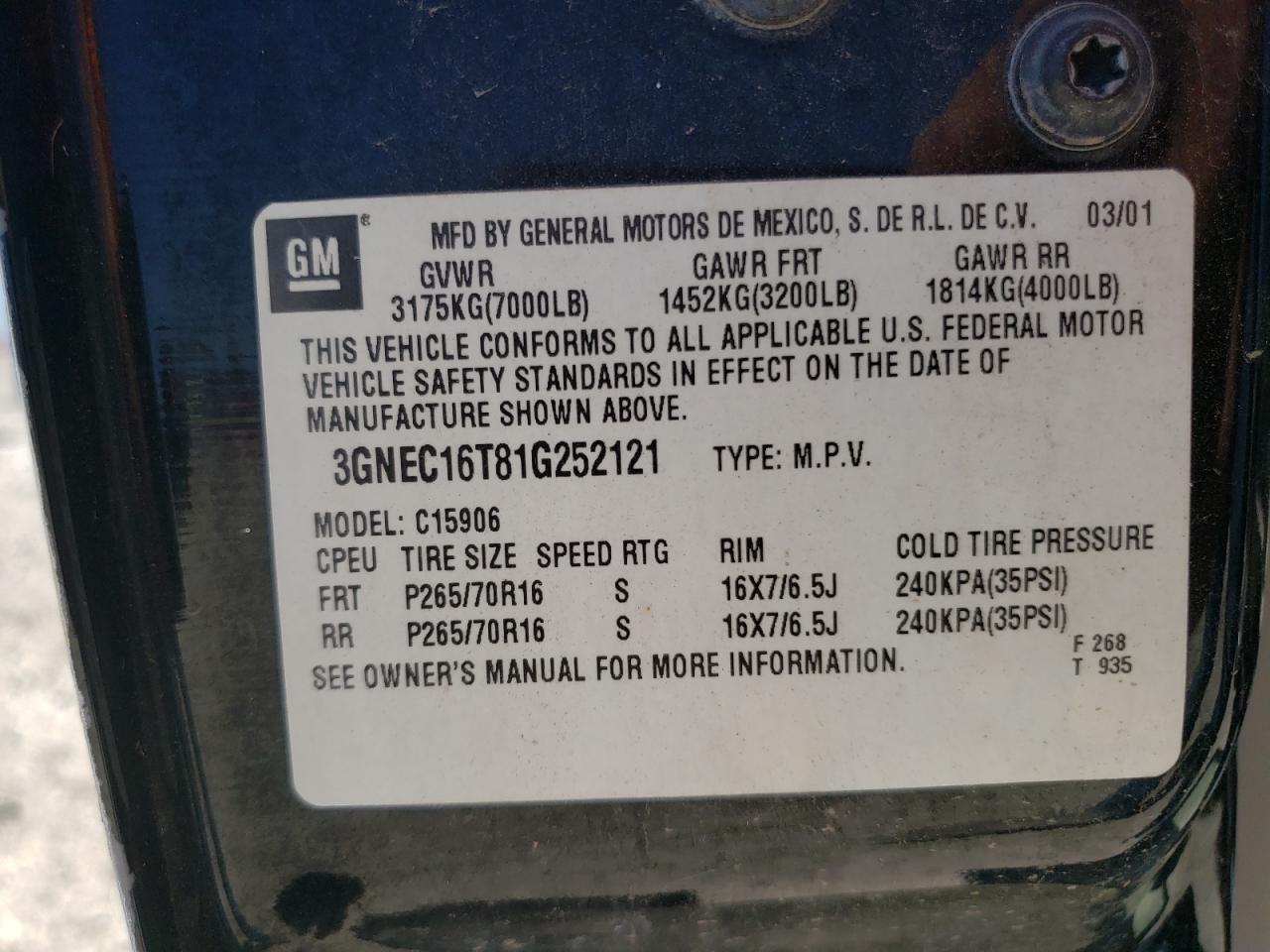 2001 Chevrolet Suburban - Image 13