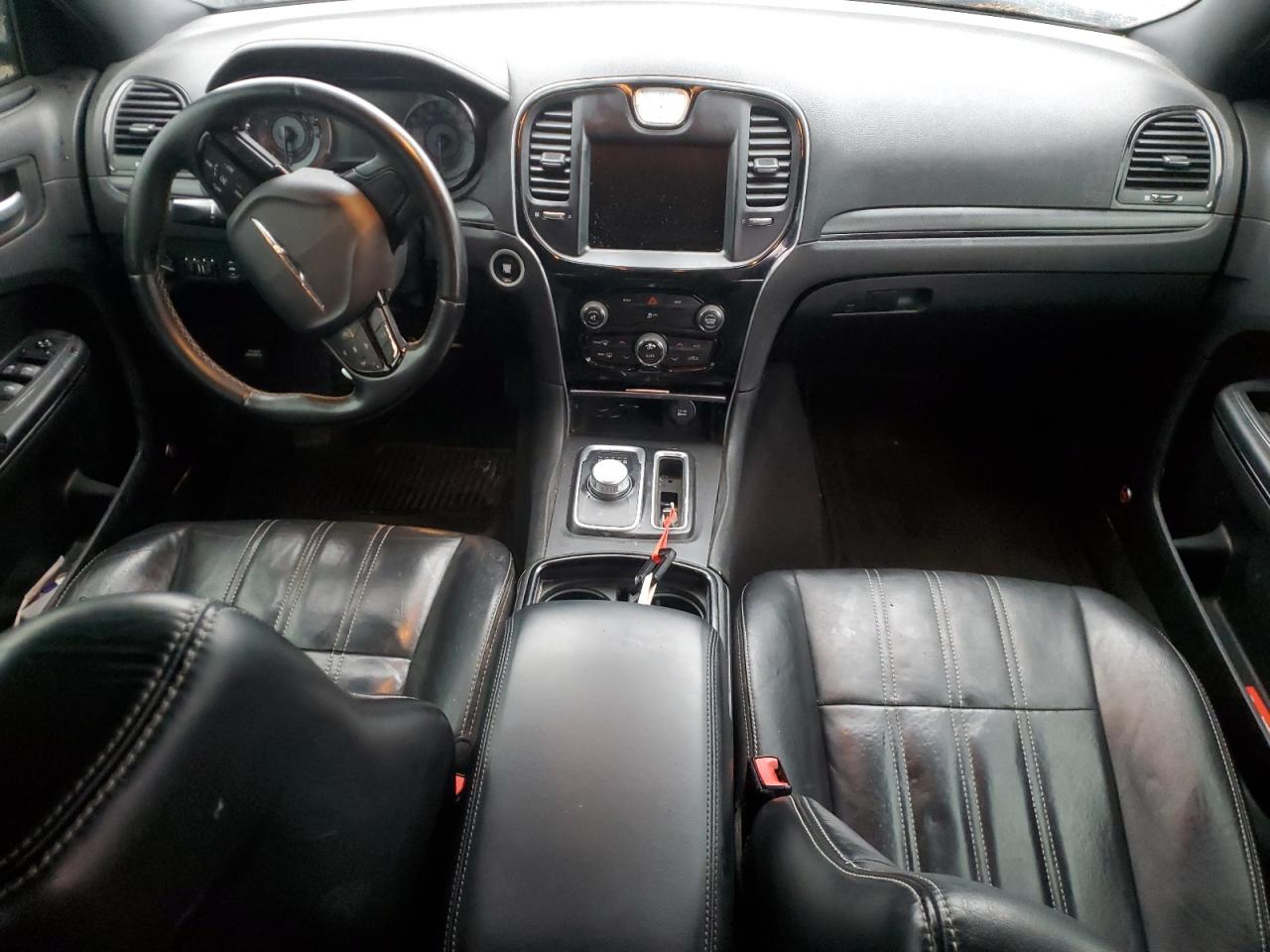 2016 Chrysler 300 - Image 8
