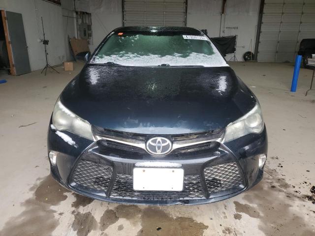 Sedans TOYOTA CAMRY 2015 Szary