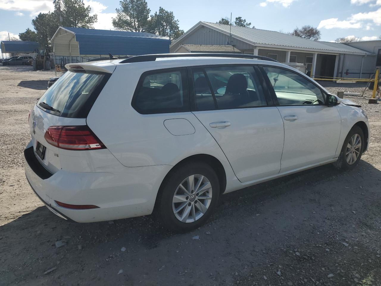 2018 Volkswagen Golf - Image 3