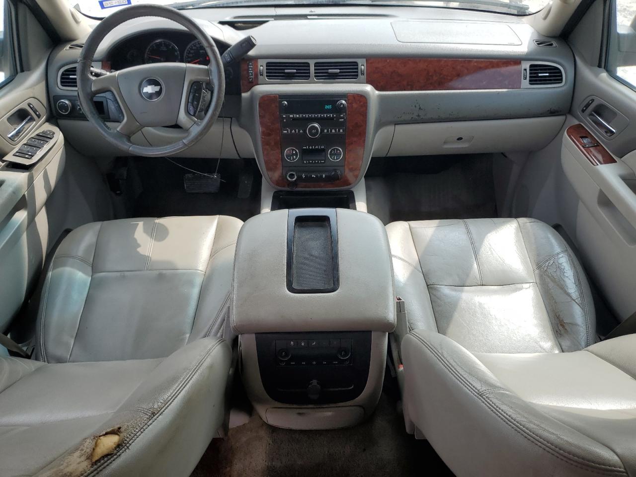 2013 Chevrolet Suburban - Image 8