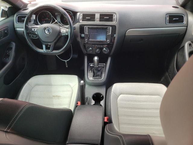  VOLKSWAGEN JETTA 2016 Czerwony