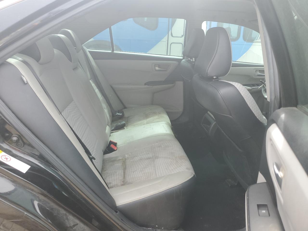 2015 Toyota Camry - Image 10