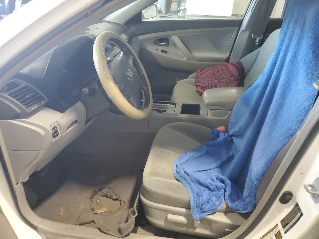 2009 Toyota Camry - Image 7