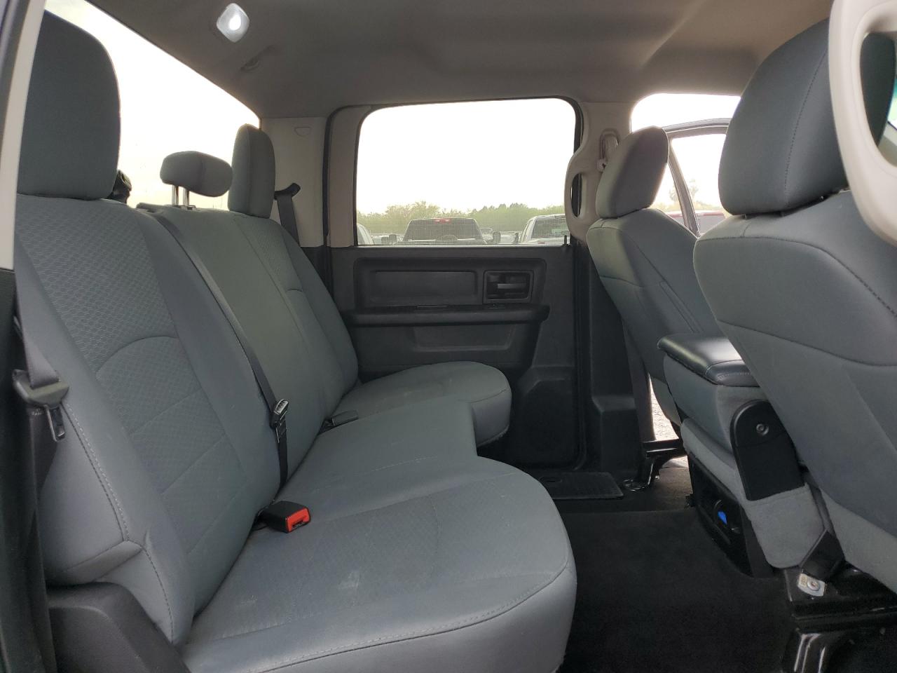 2016 RAM 1500 - Image 10