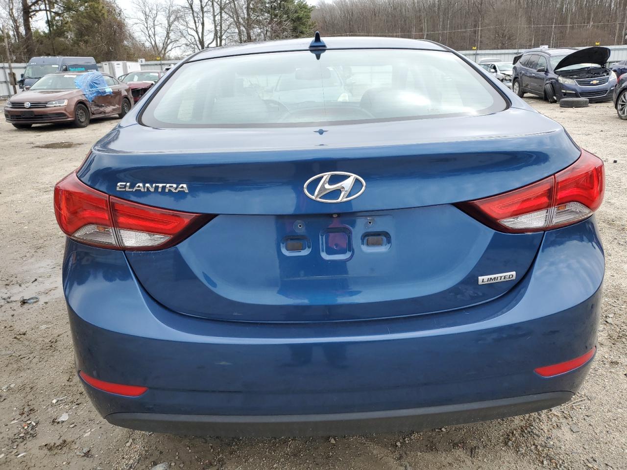 2015 Hyundai Elantra - Image 6