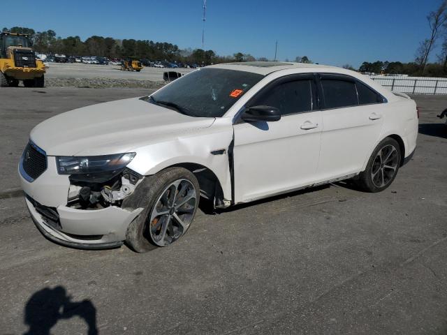 Седани FORD TAURUS 2015 Білий