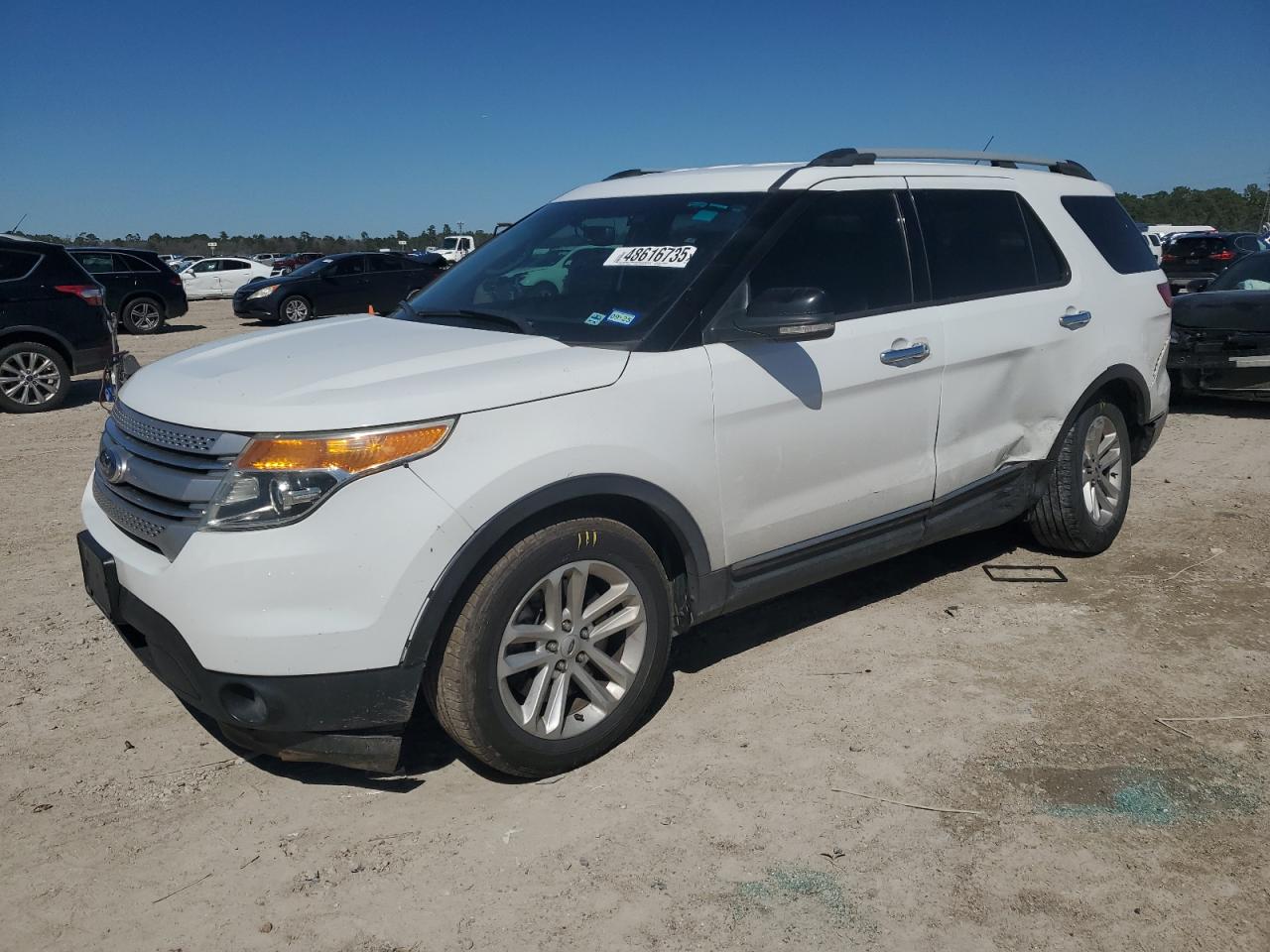 2015 Ford Explorer - Image 1