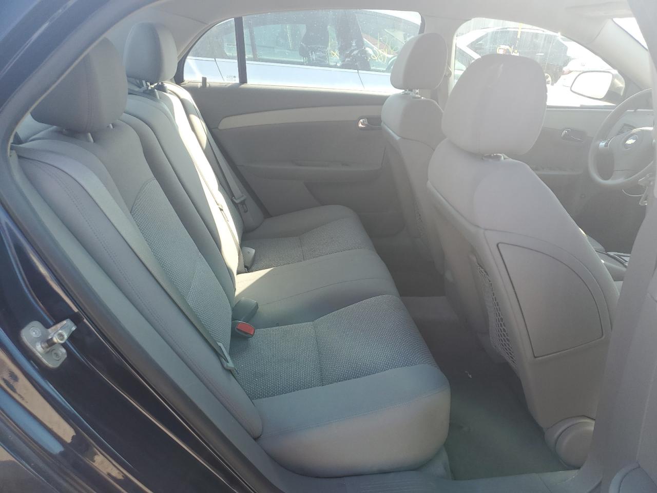 2009 Chevrolet Malibu - Image 10