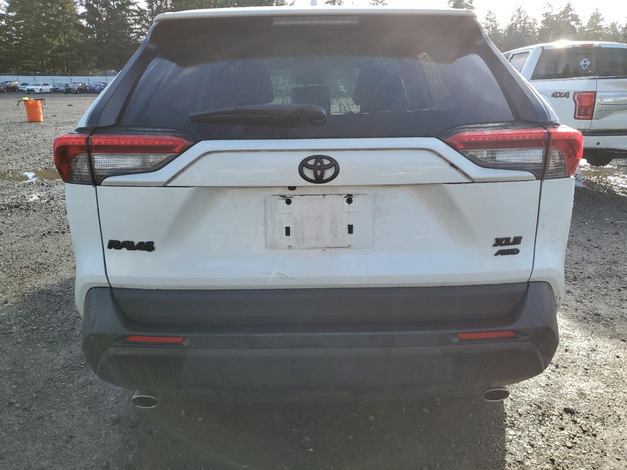 2022 Toyota RAV 4 - Image 6