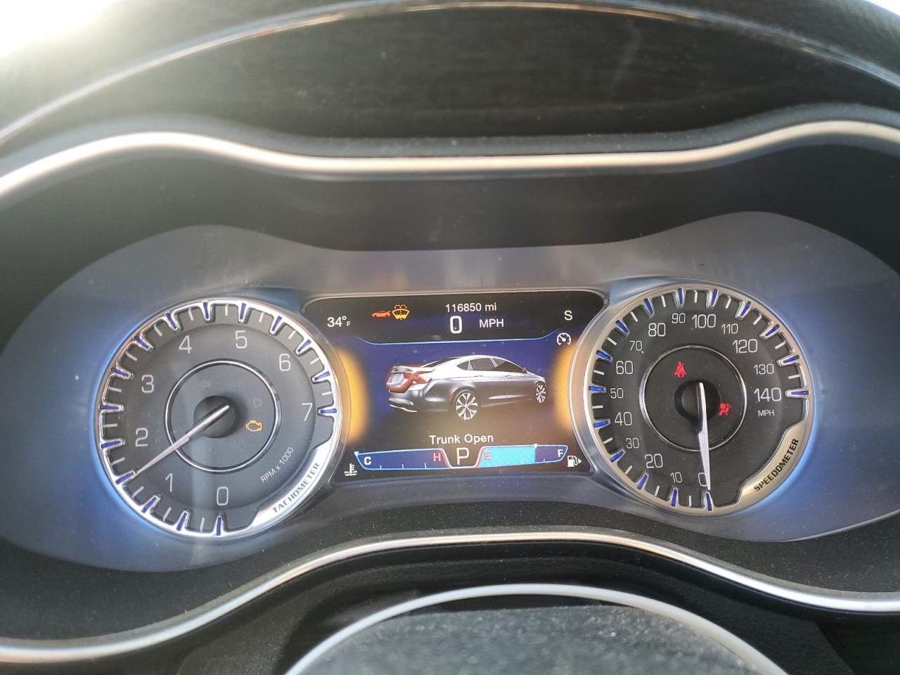2015 Chrysler 200 - Image 9