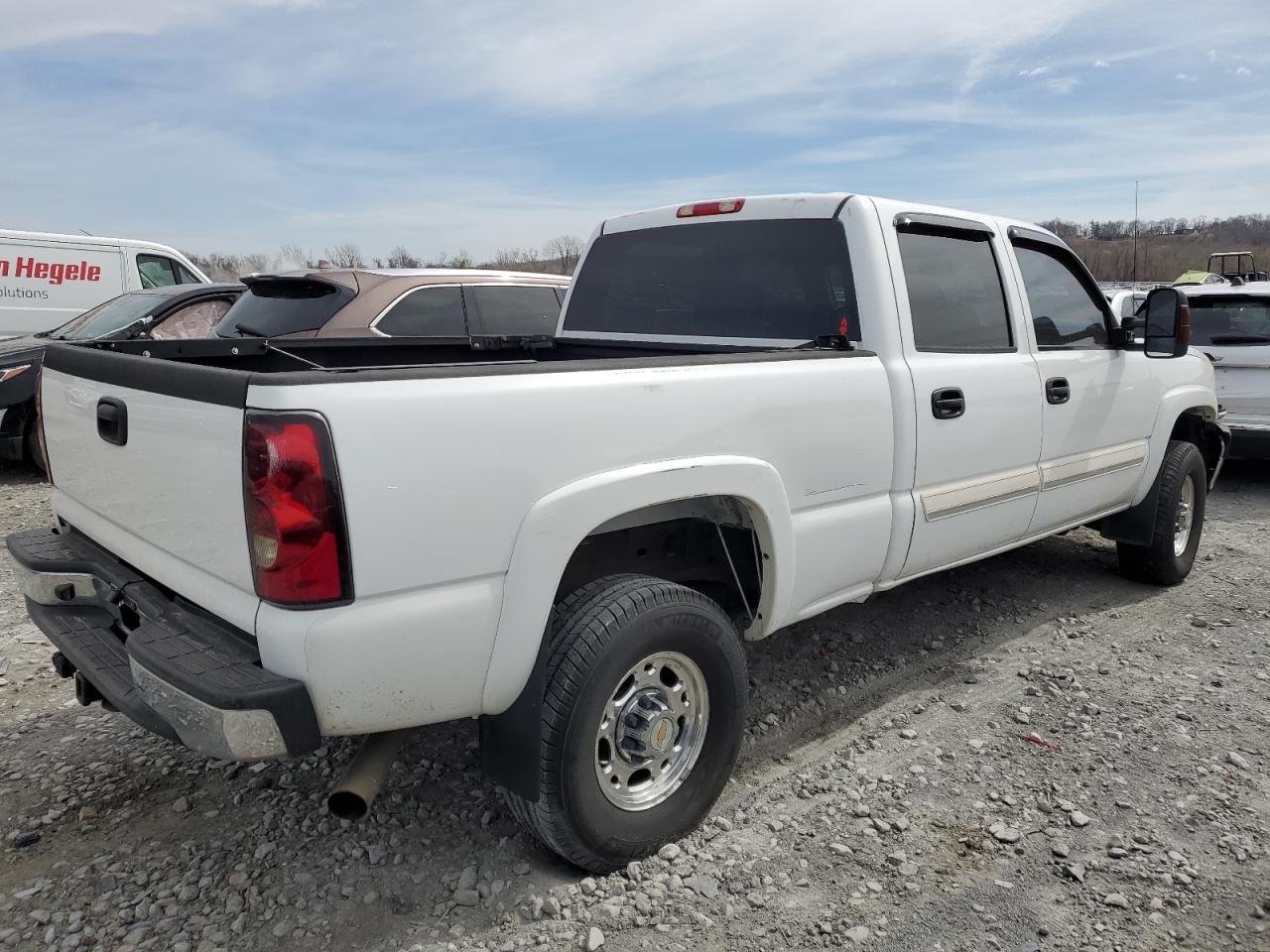 2004 Chevrolet Silverado - Image 3