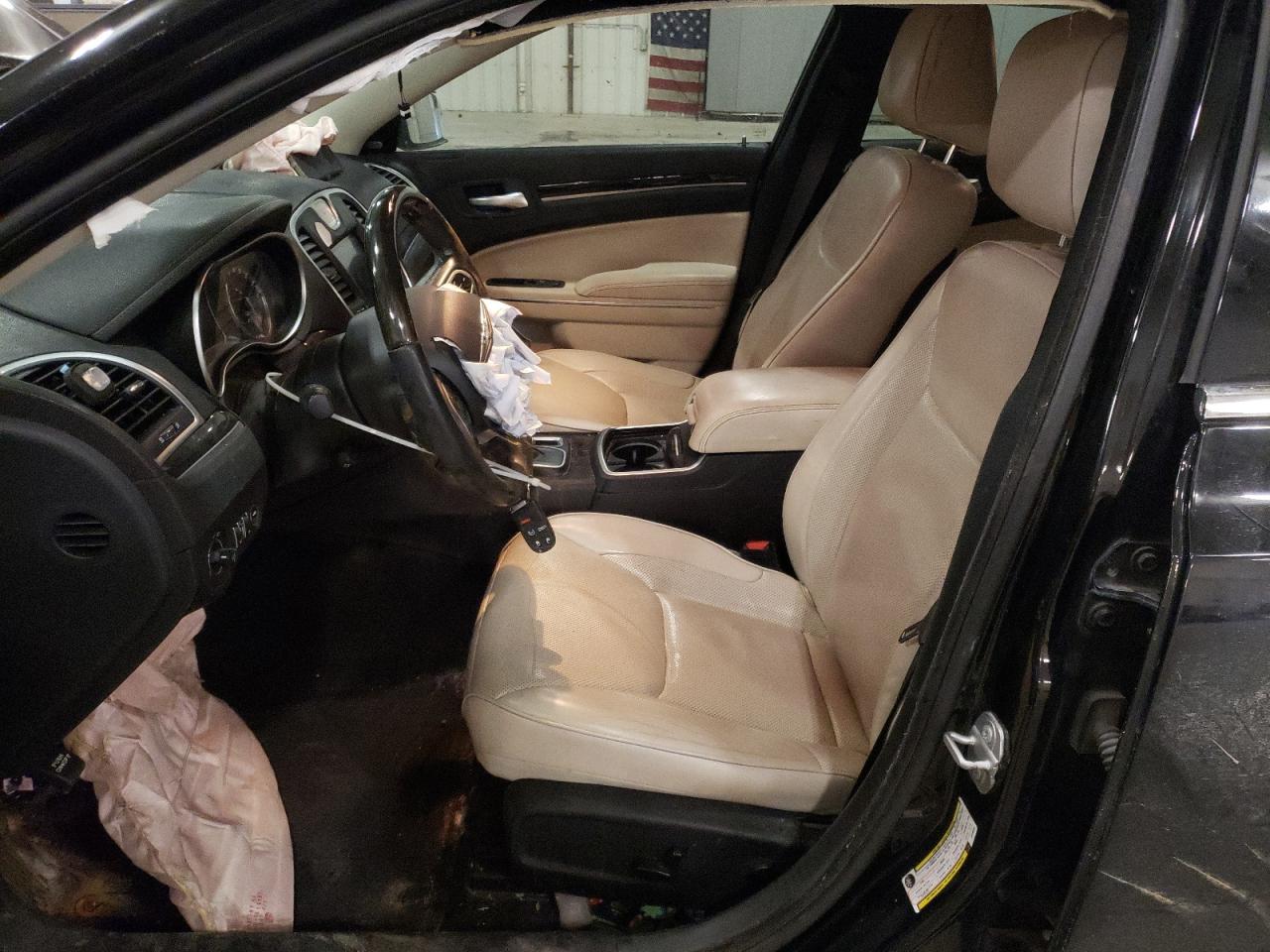 2018 Chrysler 300 - Image 7