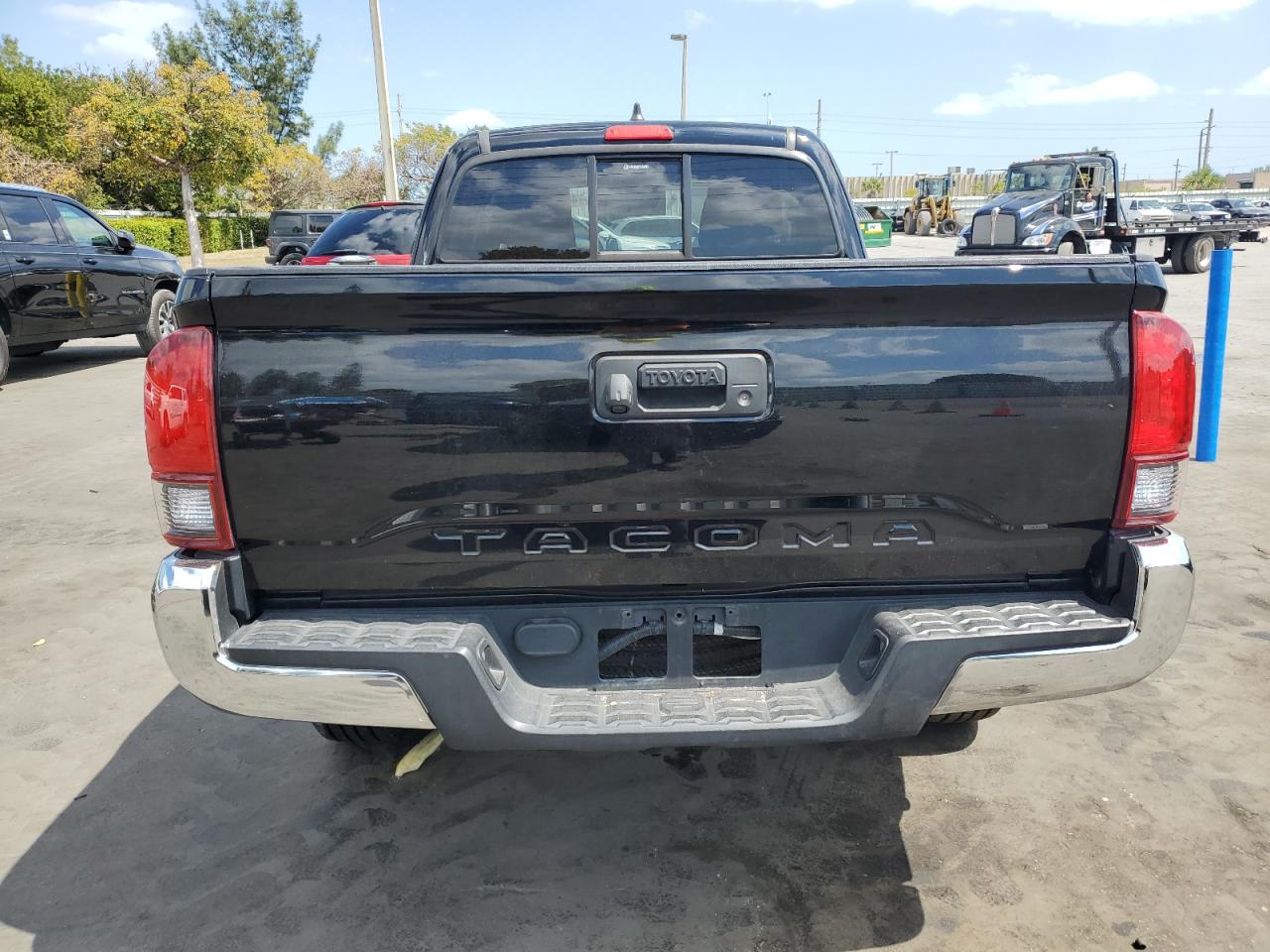 2020 Toyota Tacoma - Image 6